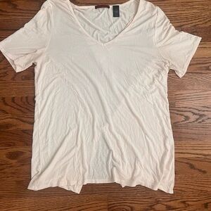 red by BKE White Relaxed Ruched Short Sleeve T-Shirt - Medium